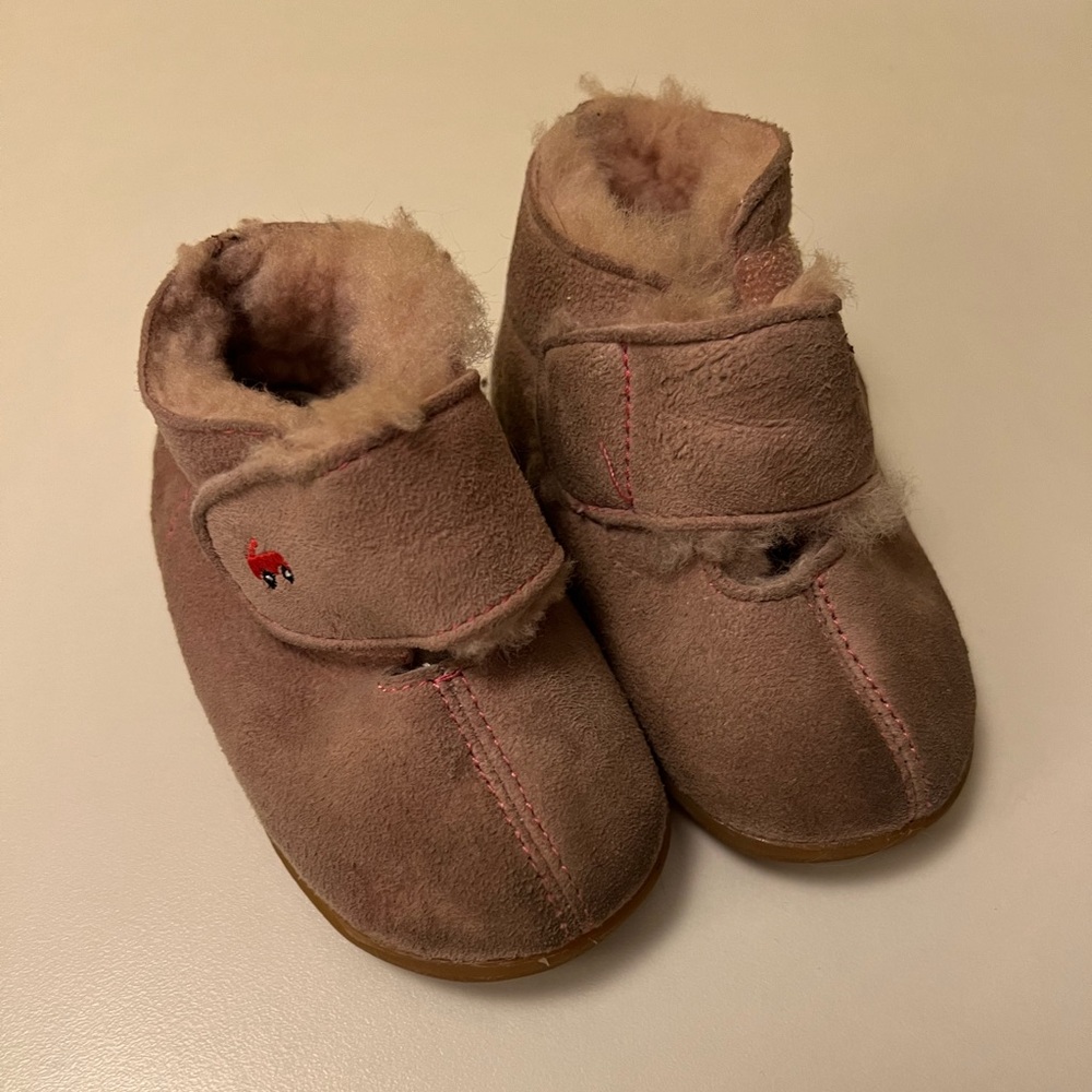 See Kai Run Avery INF Shearling First Walker